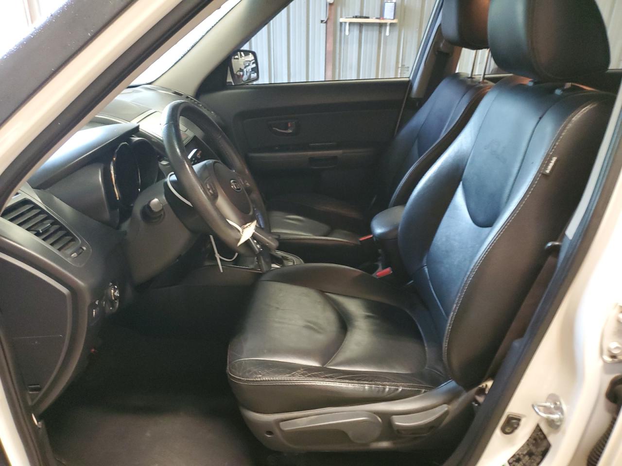 2011 Kia Soul + VIN: KNDJT2A21B7726273 Lot: 56416374