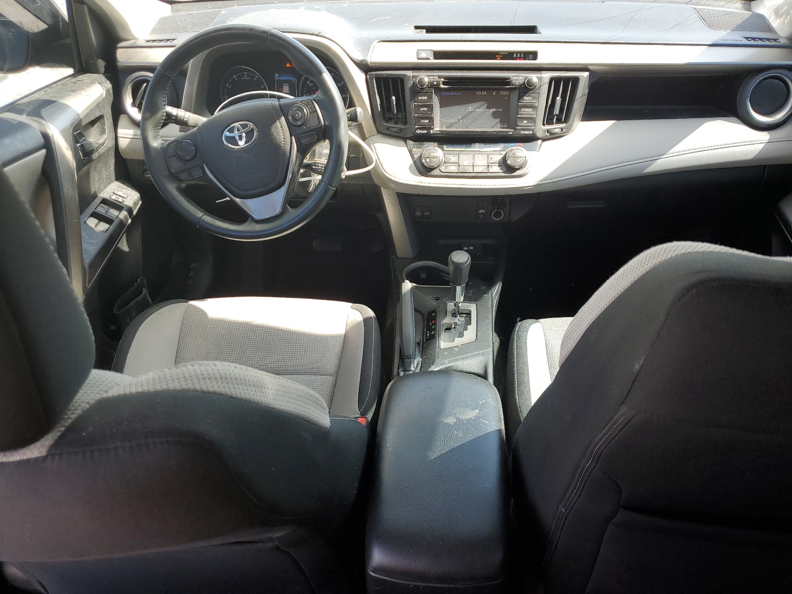 2T3WFREVXHW347859 2017 Toyota Rav4 Xle