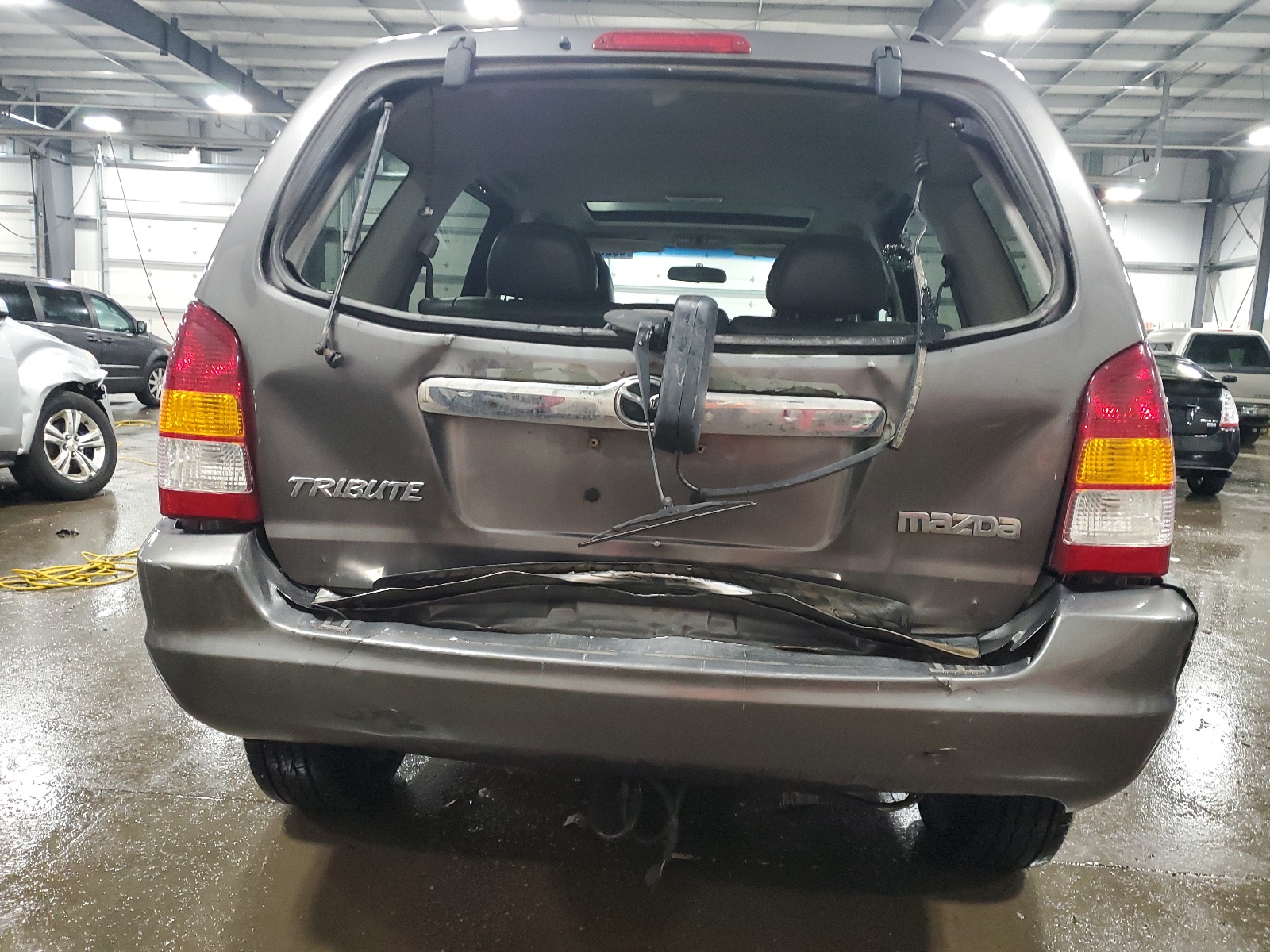 4F2CZ06163KM32572 2003 Mazda Tribute Es