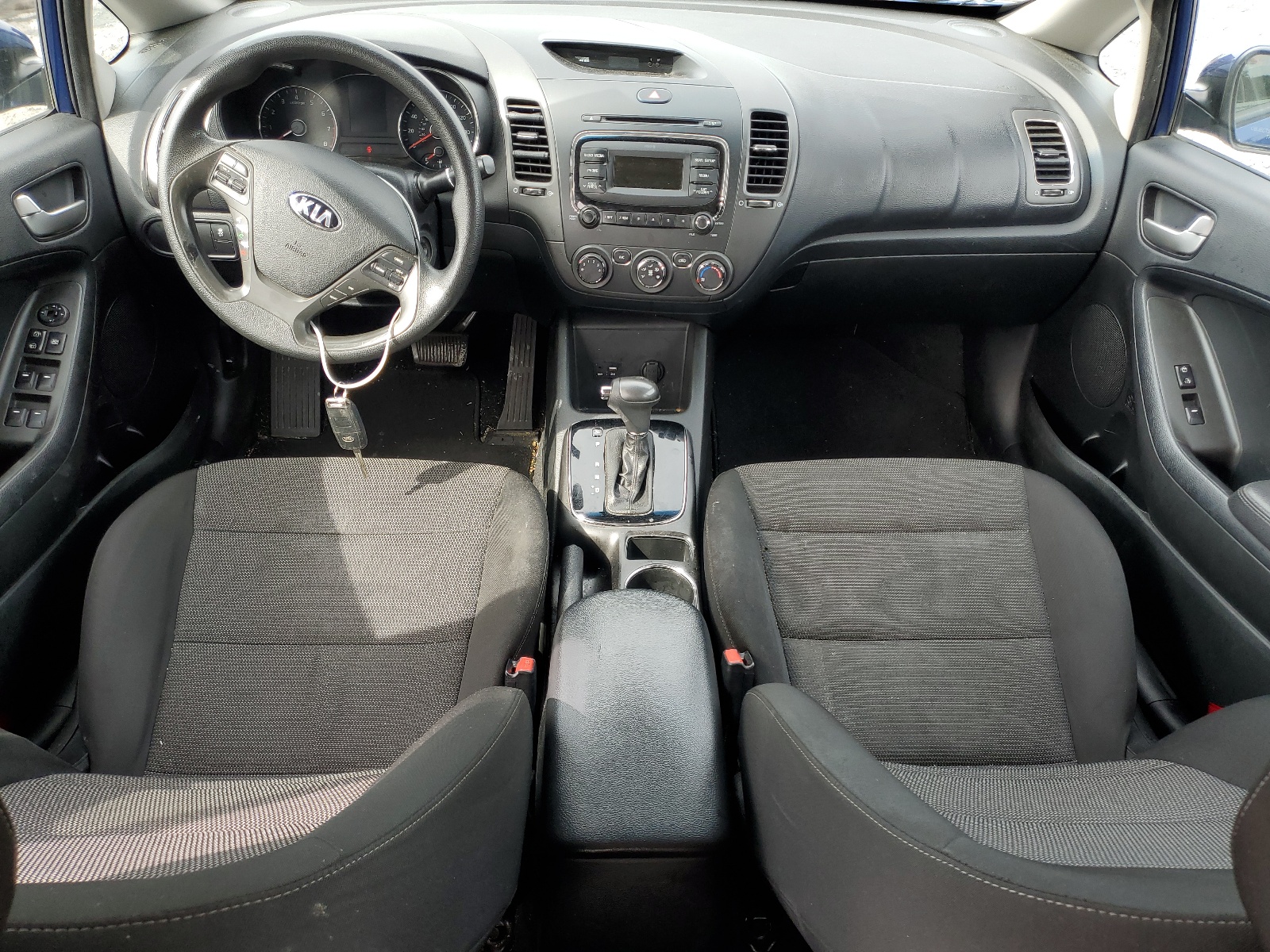 3KPFK4A74JE258327 2018 Kia Forte Lx