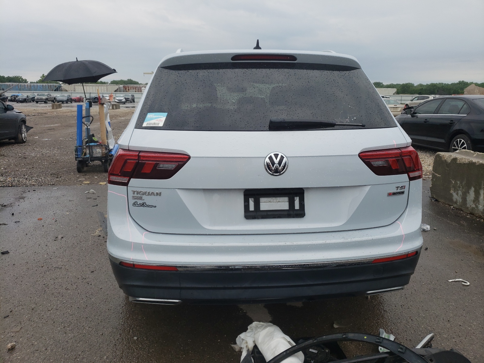 3VV2B7AX9JM094905 2018 Volkswagen Tiguan Se