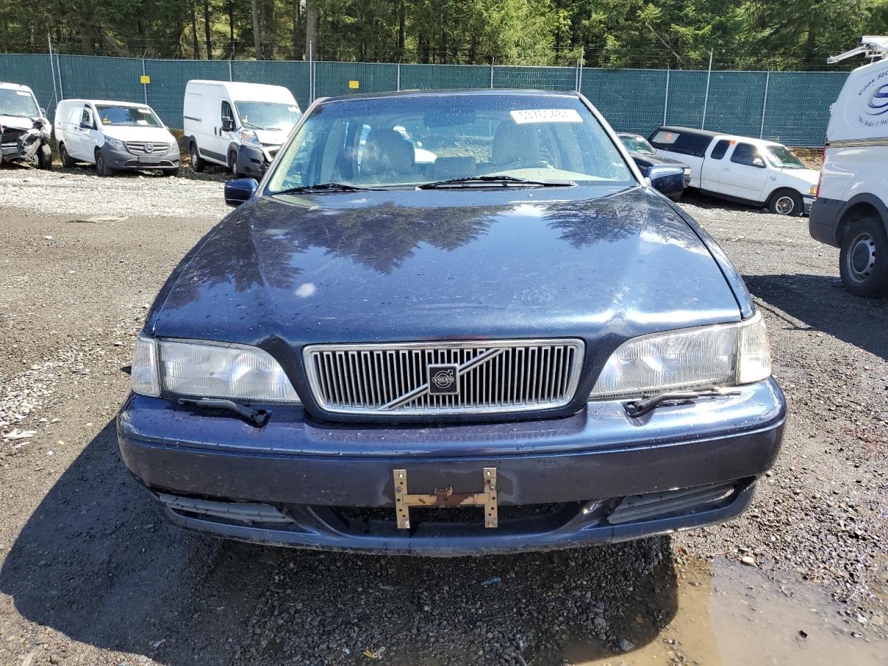 2000 Volvo V70 - Image 5