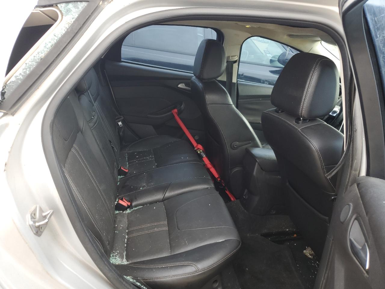 2013 Ford Focus Titanium VIN: 1FADP3N23DL163213 Lot: 53196484