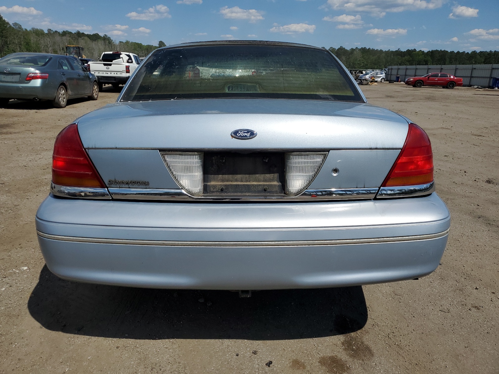 2FAFP73W73X152707 2003 Ford Crown Victoria