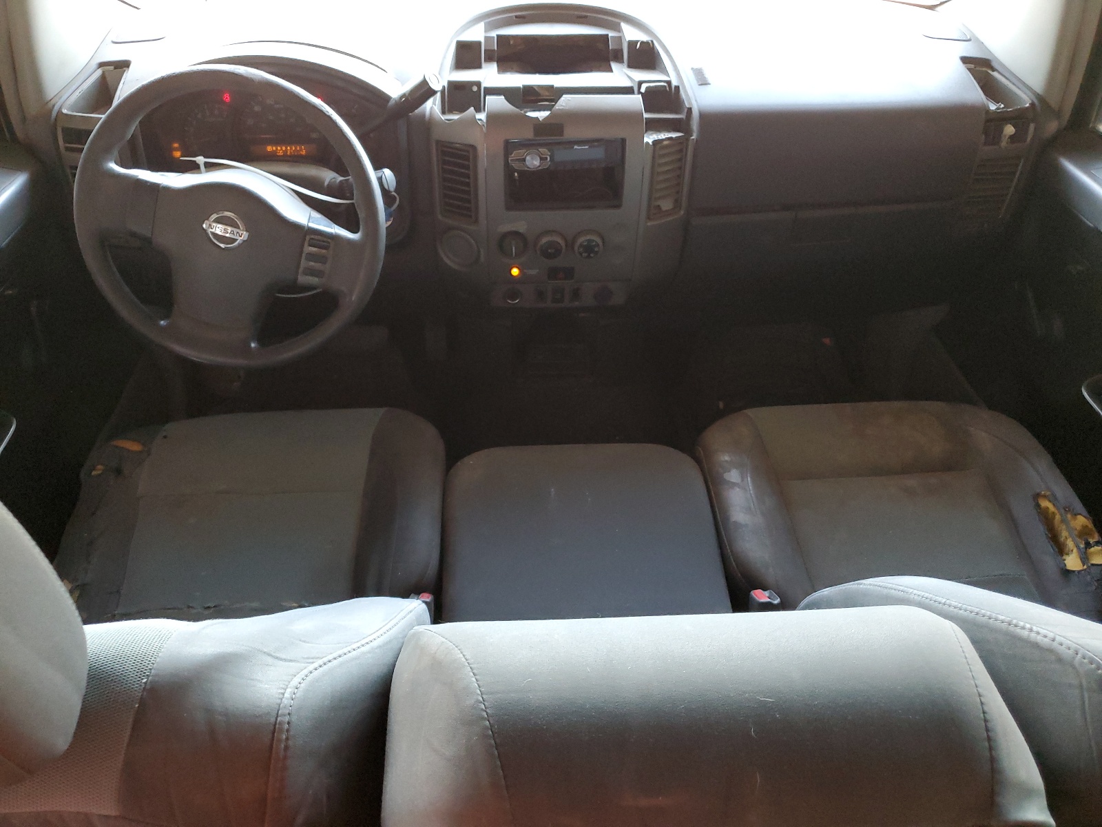 1N6AA06A54N582300 2004 Nissan Titan Xe