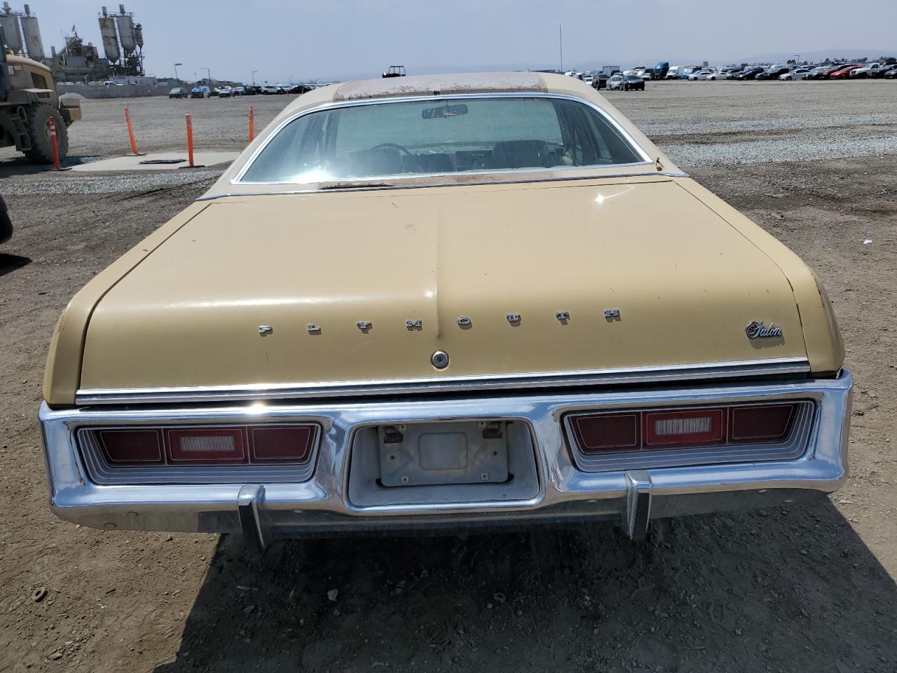 1975 Plymouth Fury VIN: RH41G5A172563 Lot: 54400404