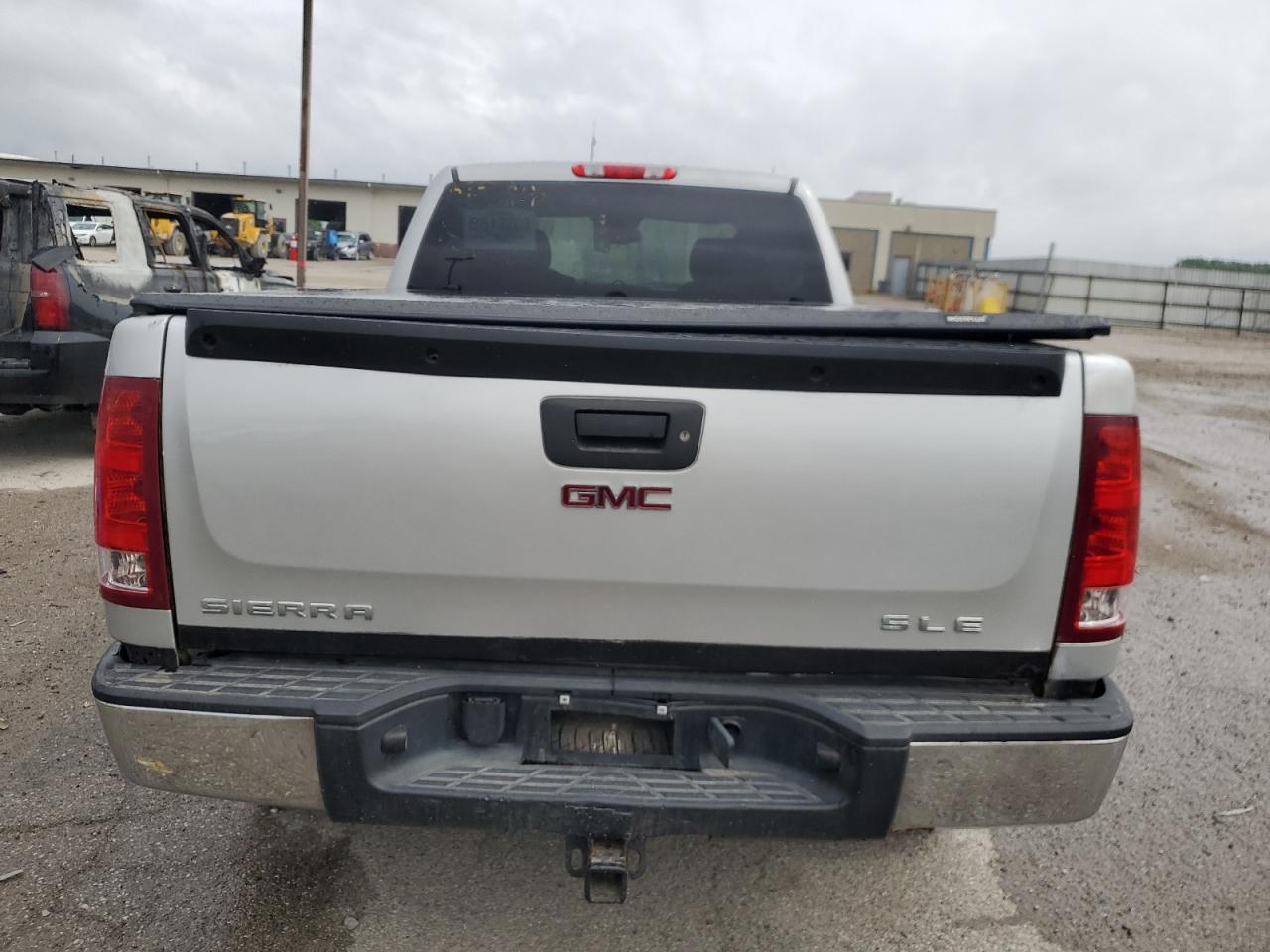 1GTSKVE35AZ257624 2010 GMC Sierra K1500 Sle