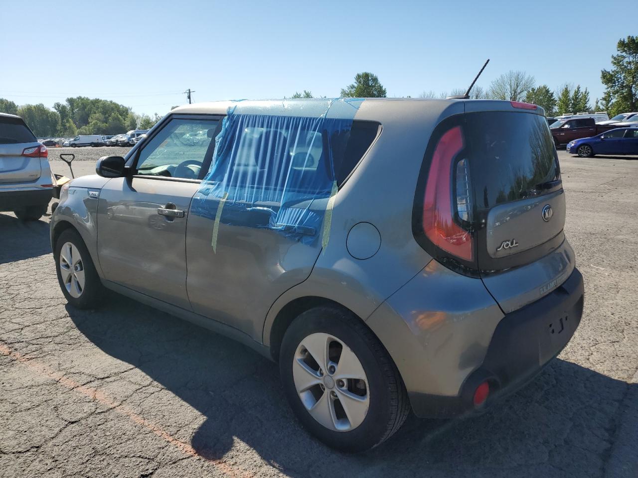 VIN KNDJN2A21F7167761 2015 KIA SOUL no.2