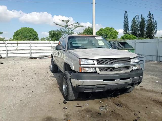 2004 Chevrolet Silverado C2500 Heavy Duty VIN: 1GCHC29274E264478 Lot: 52824354
