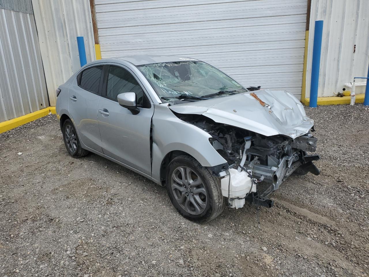 VIN 3MYDLBYV7KY513289 2019 TOYOTA YARIS no.4