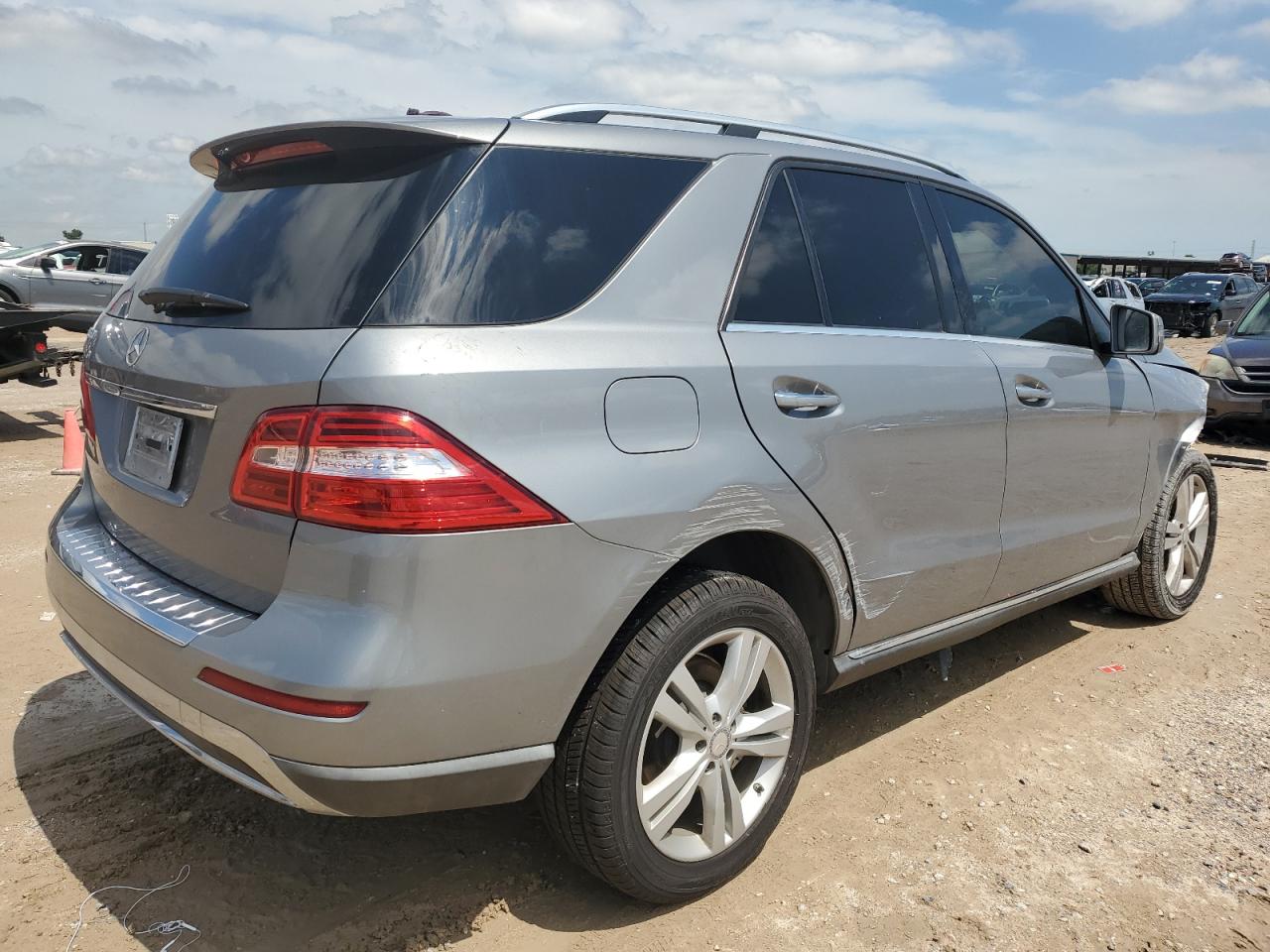 2015 Mercedes-Benz Ml 350 VIN: 4JGDA5JB9FA461613 Lot: 57271604