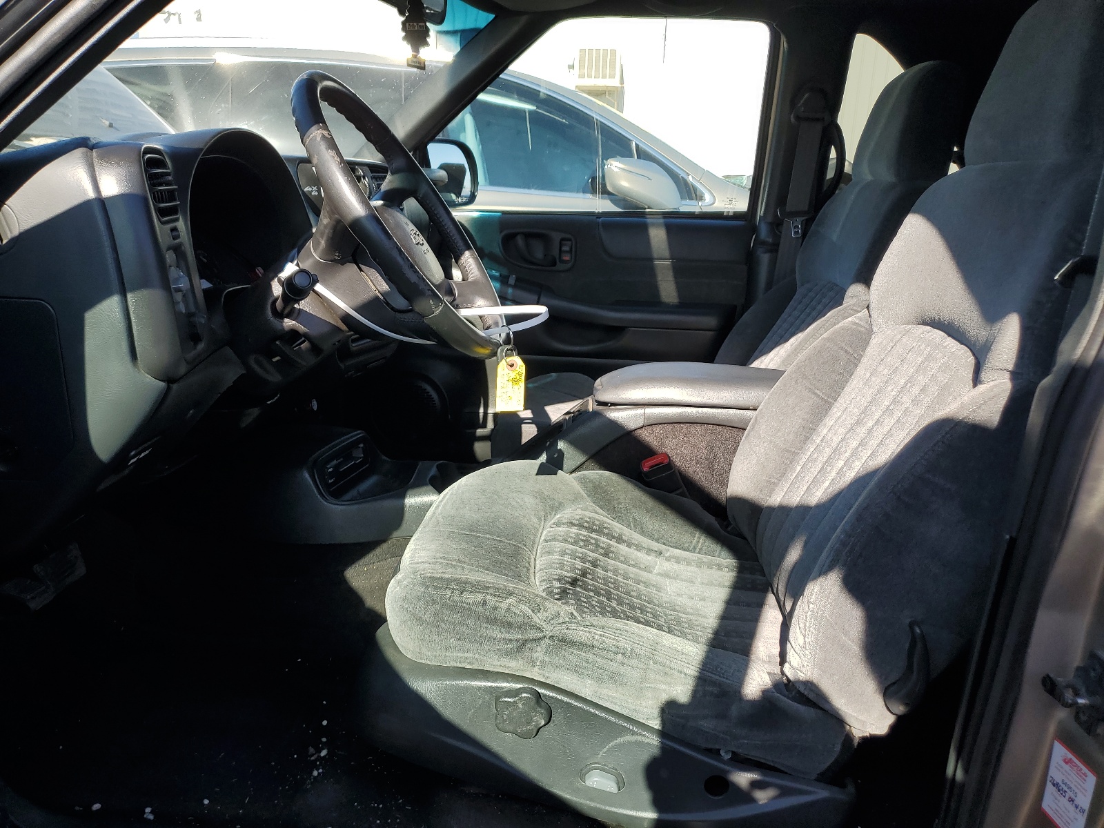 1GNCT18W1YK281655 2000 Chevrolet Blazer