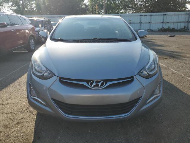  HYUNDAI ELANTRA 2016 Srebrny