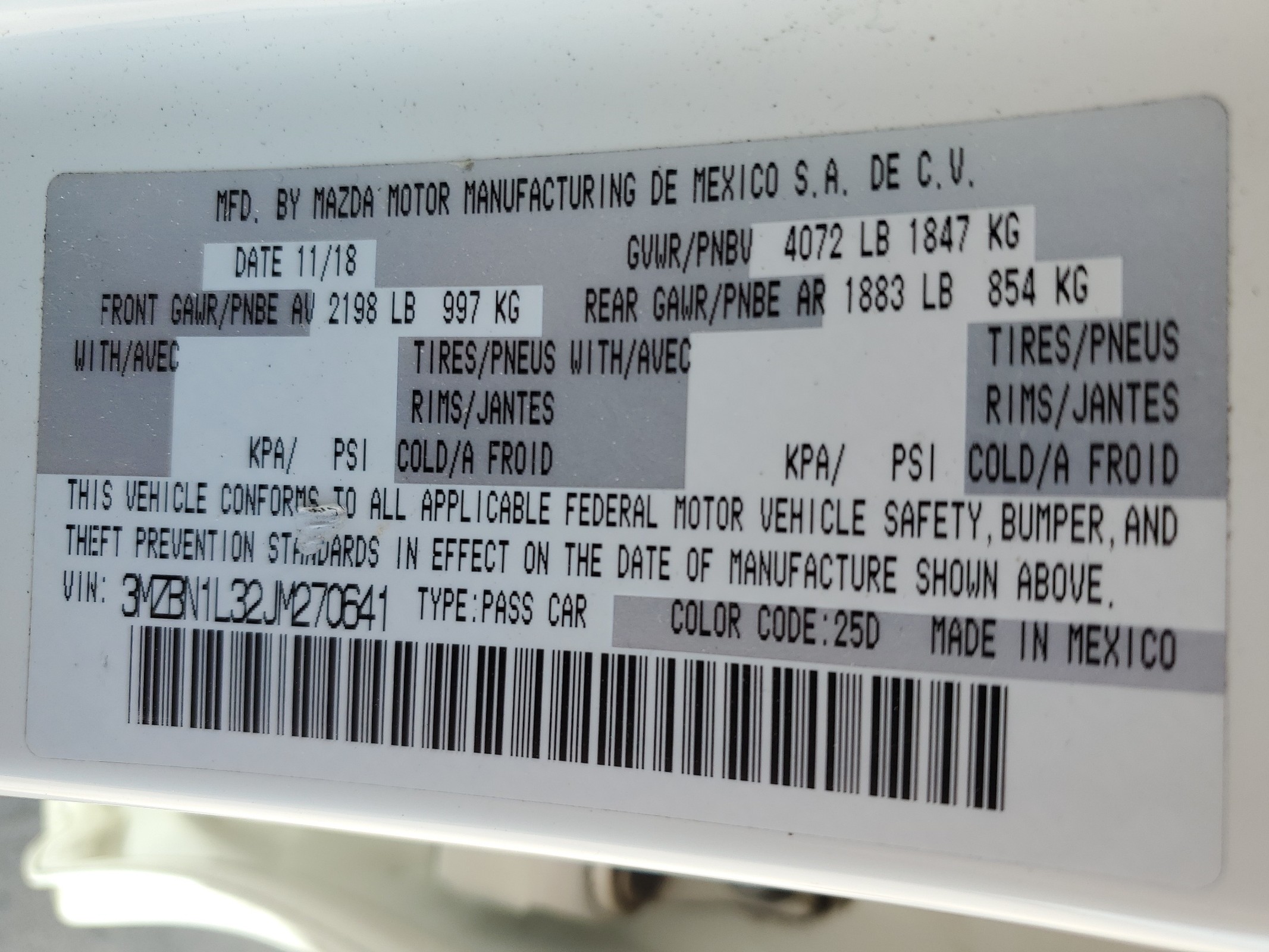 3MZBN1L32JM270641 2018 Mazda 3 Touring