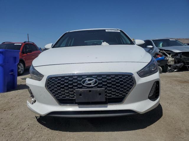  HYUNDAI ELANTRA 2018 Белы