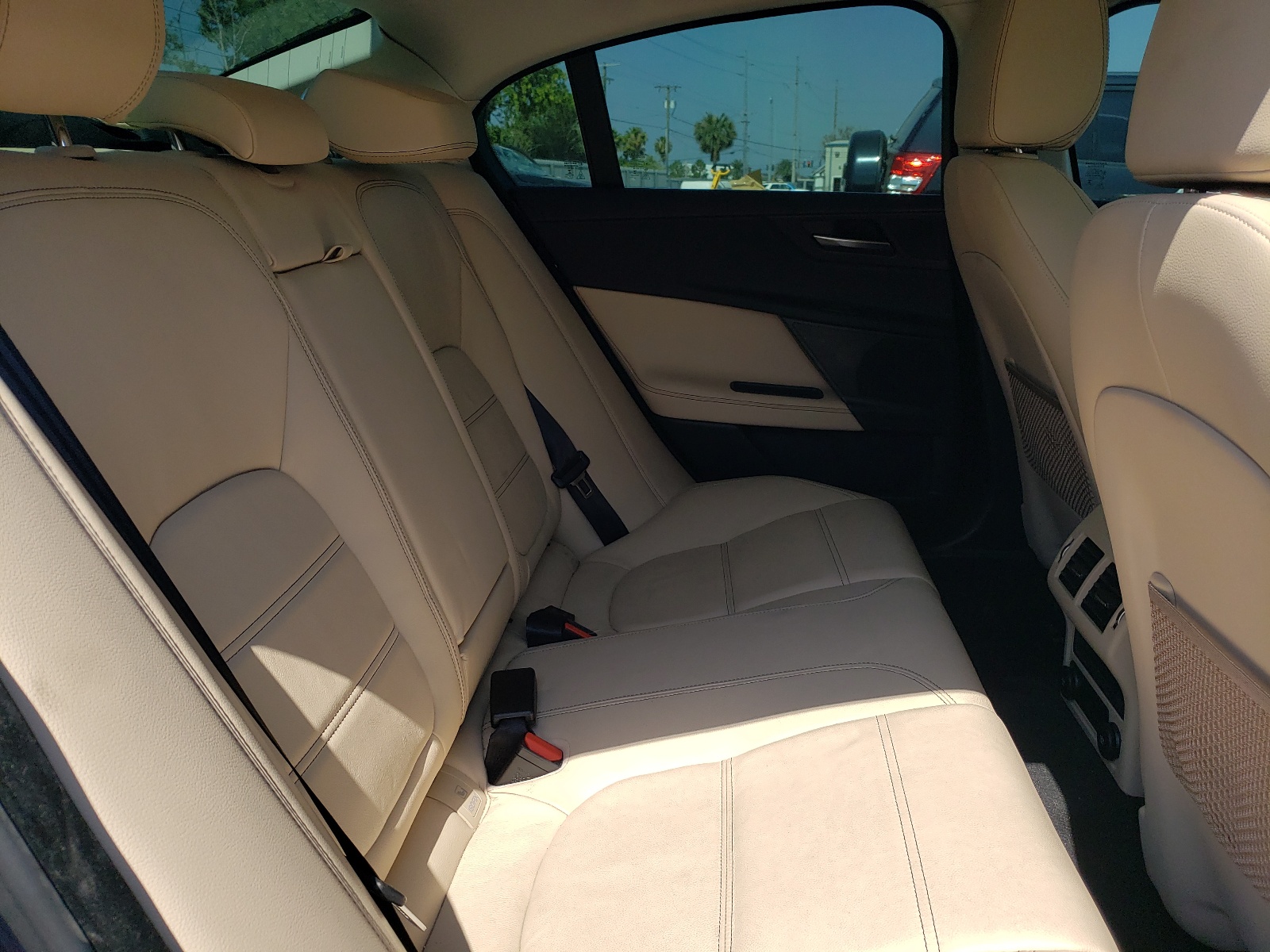 SAJAE4FX2JCP37459 2018 Jaguar Xe Prestige