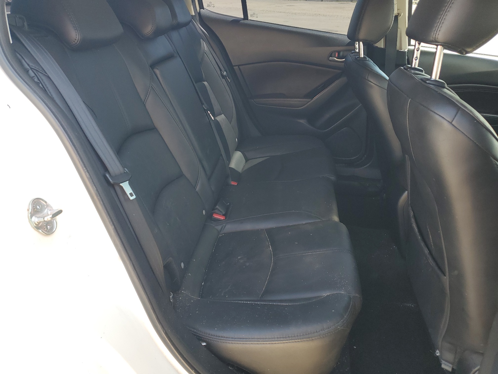 3MZBN1L32JM270641 2018 Mazda 3 Touring