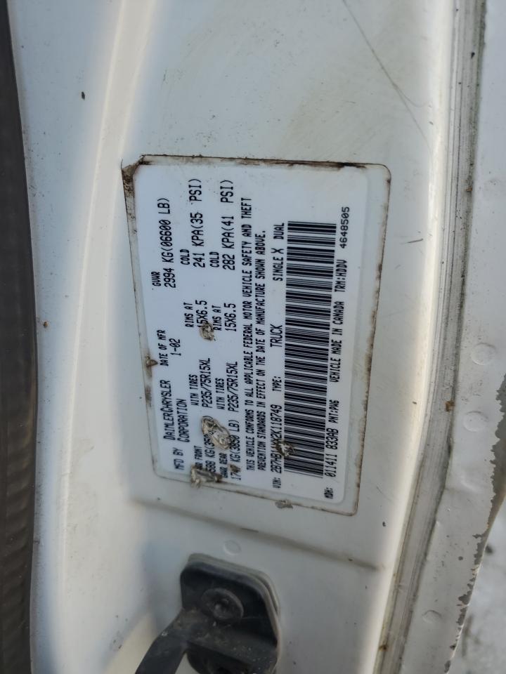 2B7HB11XX2K118749 2002 Dodge Ram Van B1500