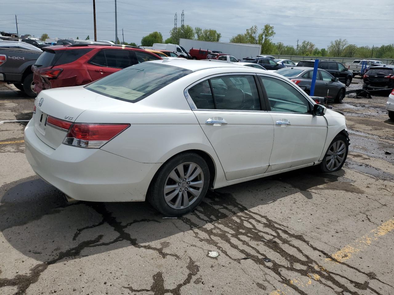 2011 Honda Accord - Image 3