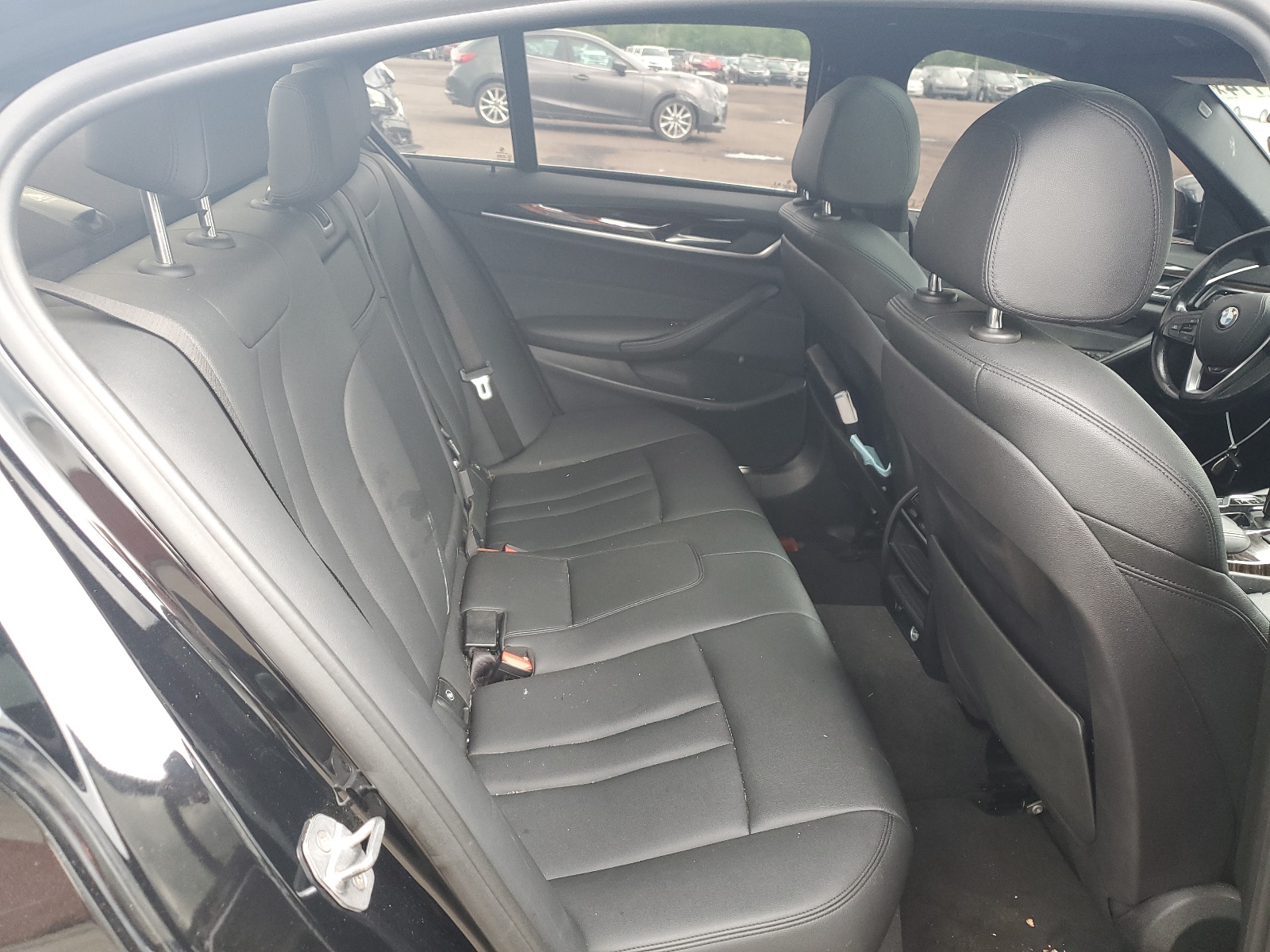 WBAJA7C53JWA74576 2018 BMW 530 Xi