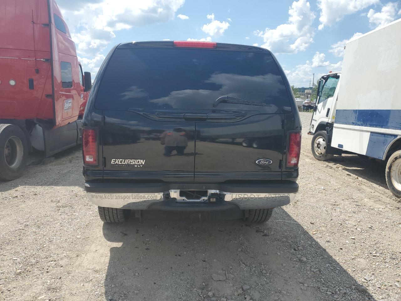 2002 Ford Excursion - Image 6