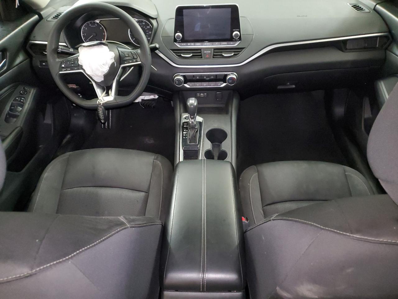 2020 Nissan Altima - Image 8