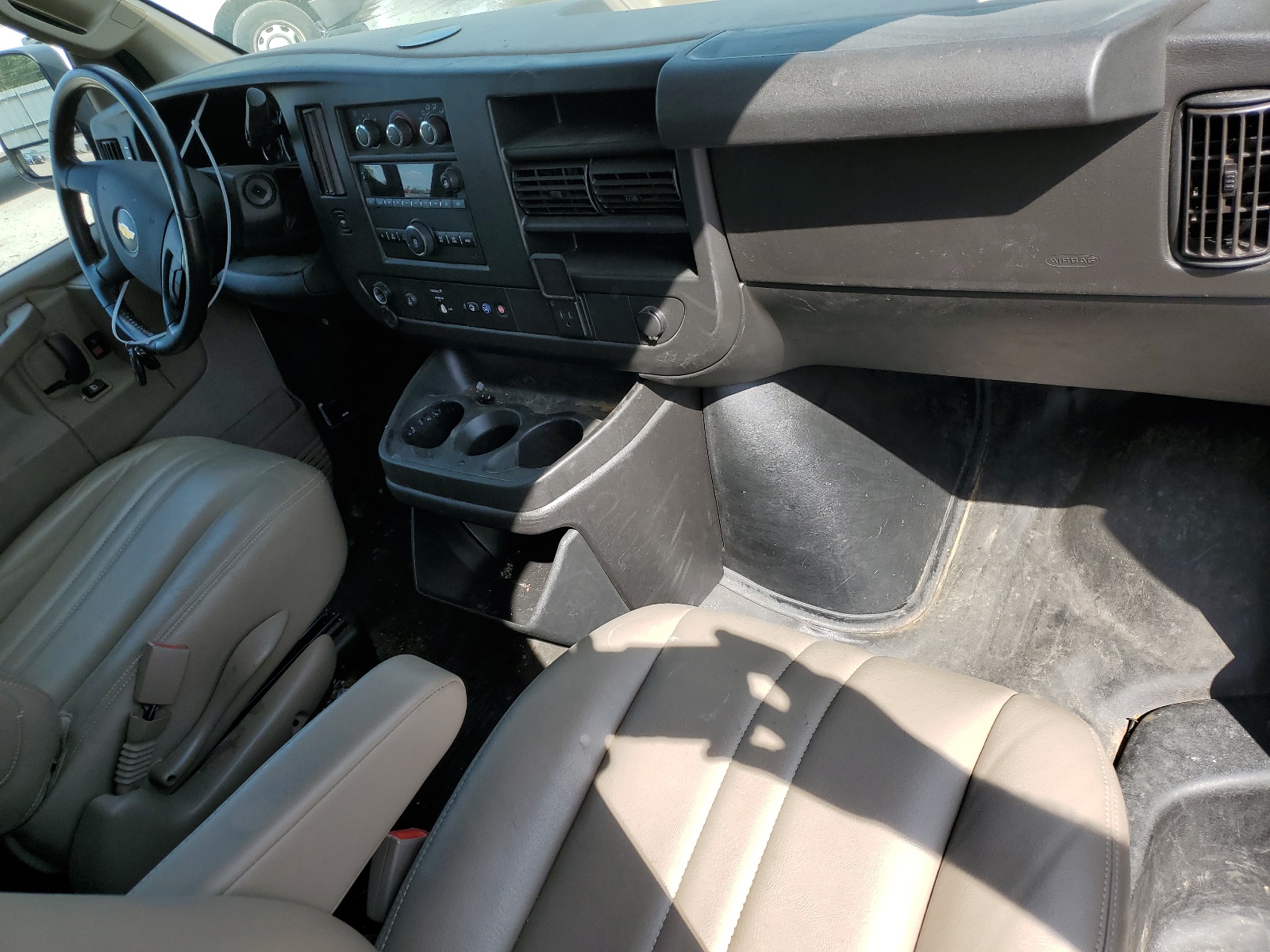 1GCWGAFP5L1239753 2020 Chevrolet Express G2500