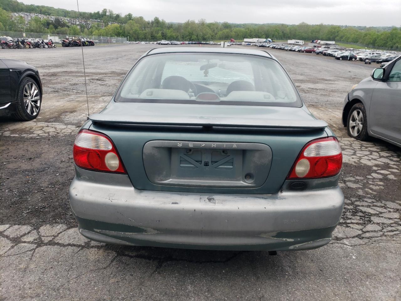 2000 Kia Sephia Base VIN: KNAFB1216Y5877135 Lot: 53623294