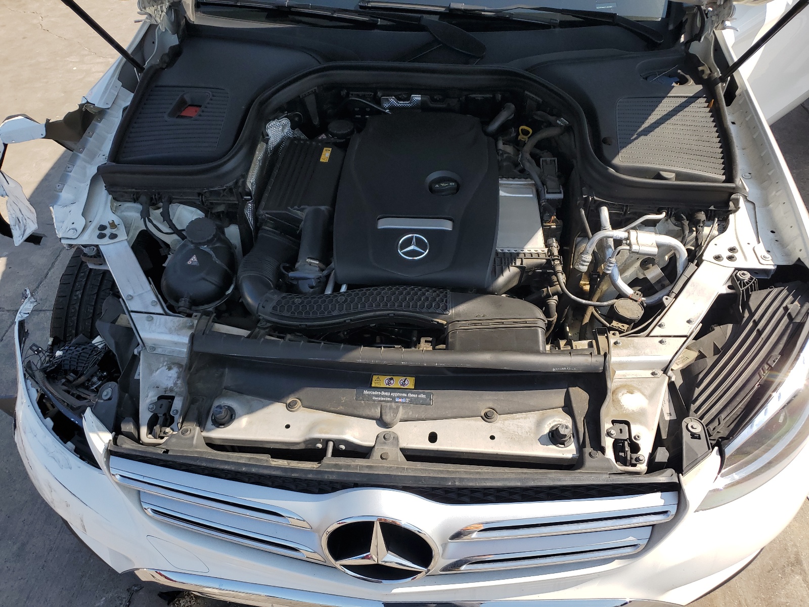 WDC0G4JB2HF126060 2017 Mercedes-Benz Glc 300