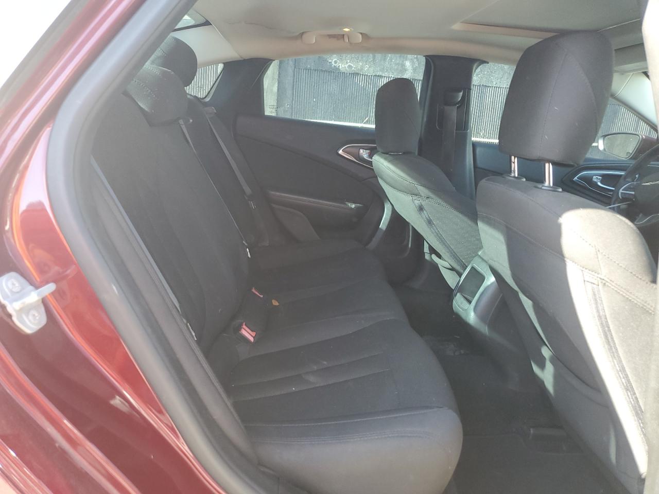 2015 Chrysler 200 Limited VIN: 1C3CCCAB2FN679274 Lot: 56401894