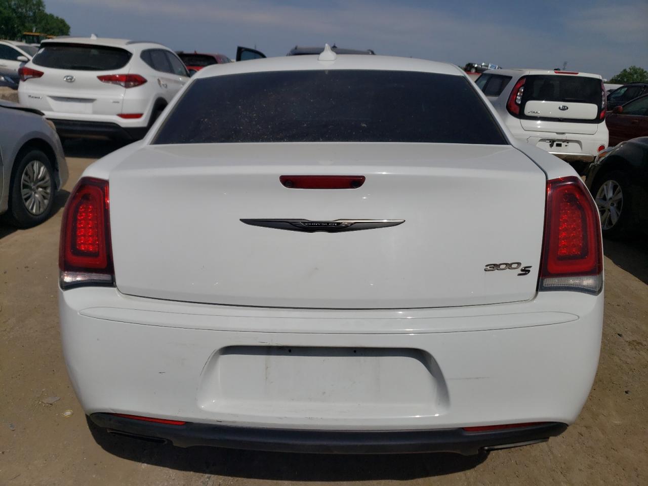 2C3CCABG3GH269382 2016 Chrysler 300 S