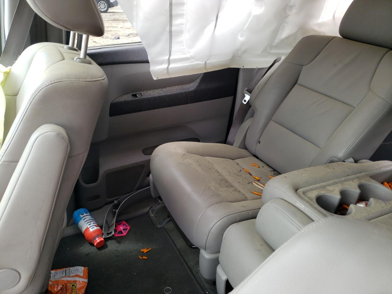 2014 Honda Odyssey - Image 12