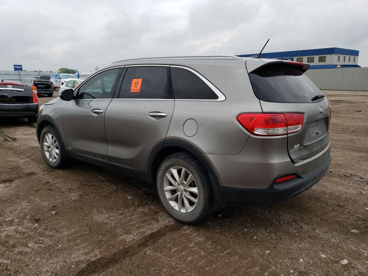 5XYPGDA39HG255259 2017 KIA SORENTO - Image 2