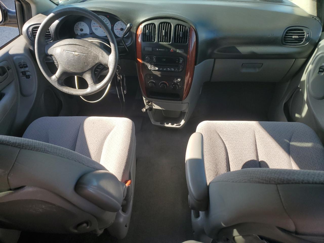 2006 Toyota Tacoma - Image 8