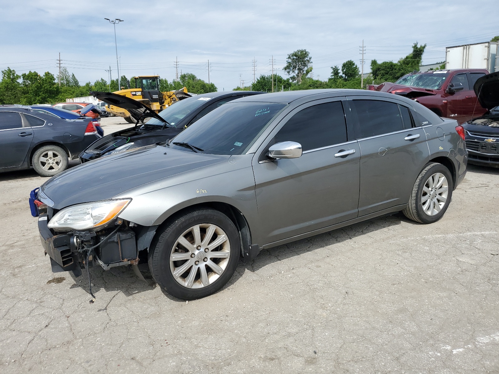 2013 Chrysler 200 Limited vin: 1C3CCBCG4DN689966