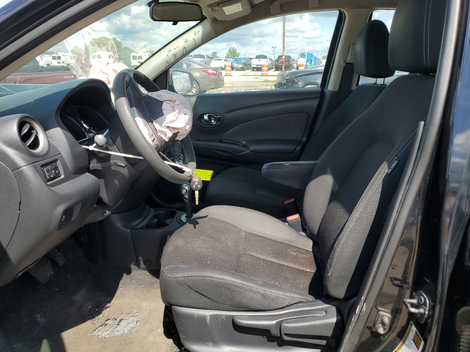 3N1CN7AP3GL852815 2016 Nissan Versa S