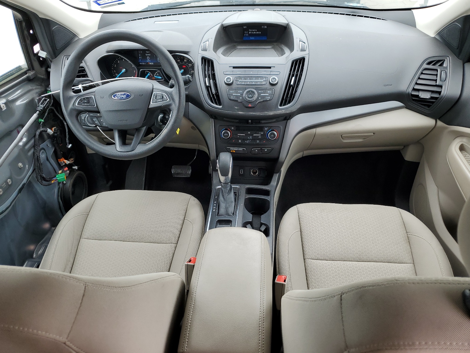 1FMCU0GD2JUD23322 2018 Ford Escape Se