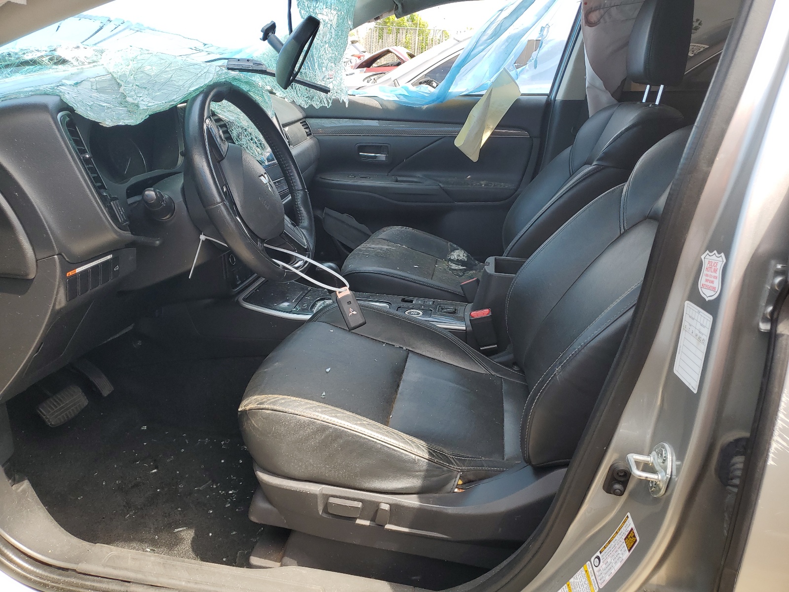 JA4AZ3A35KZ040877 2019 Mitsubishi Outlander Se