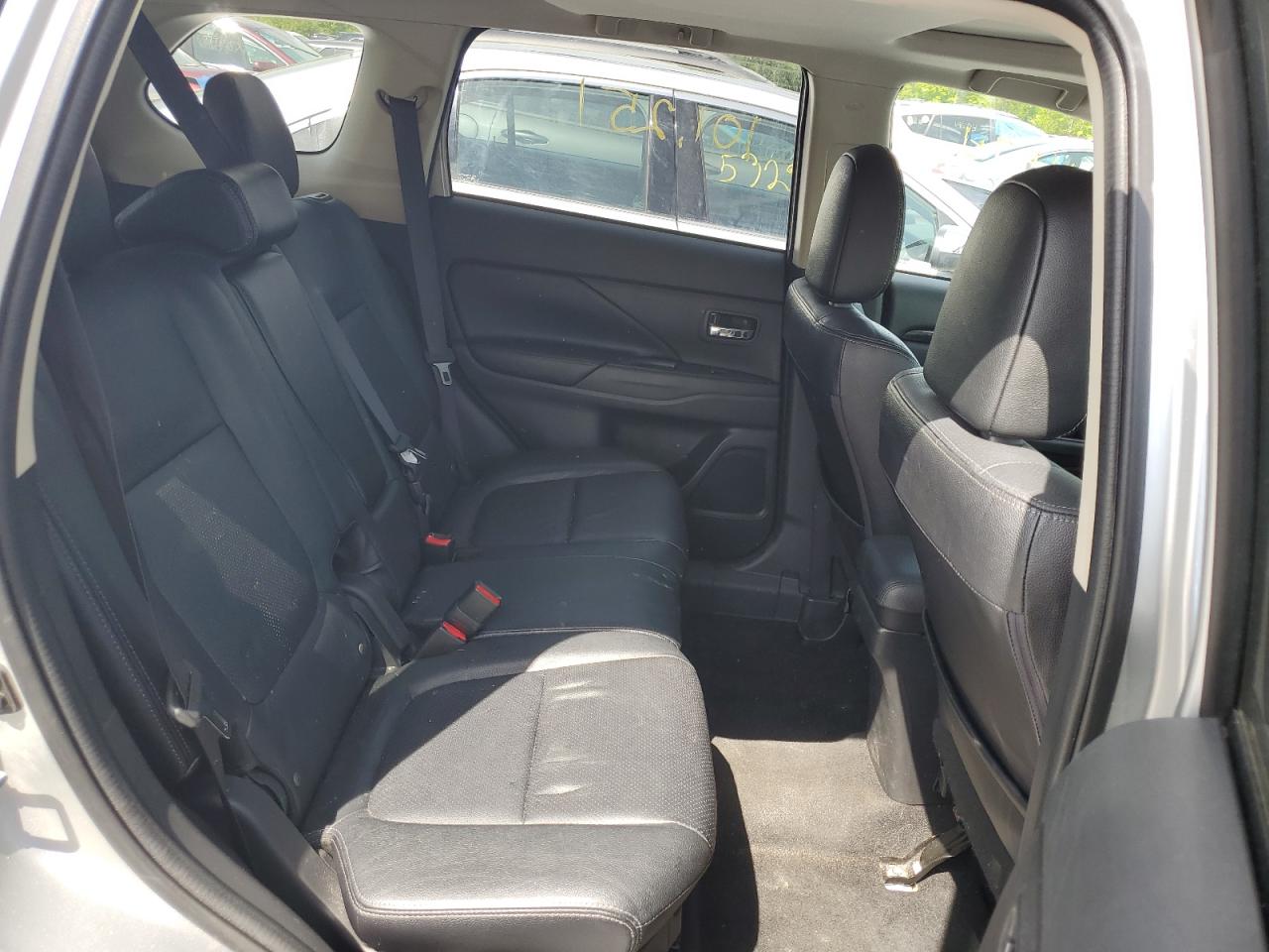 2018 Mitsubishi Outlander Se VIN: JA4AZ3A38JZ020945 Lot: 55124574