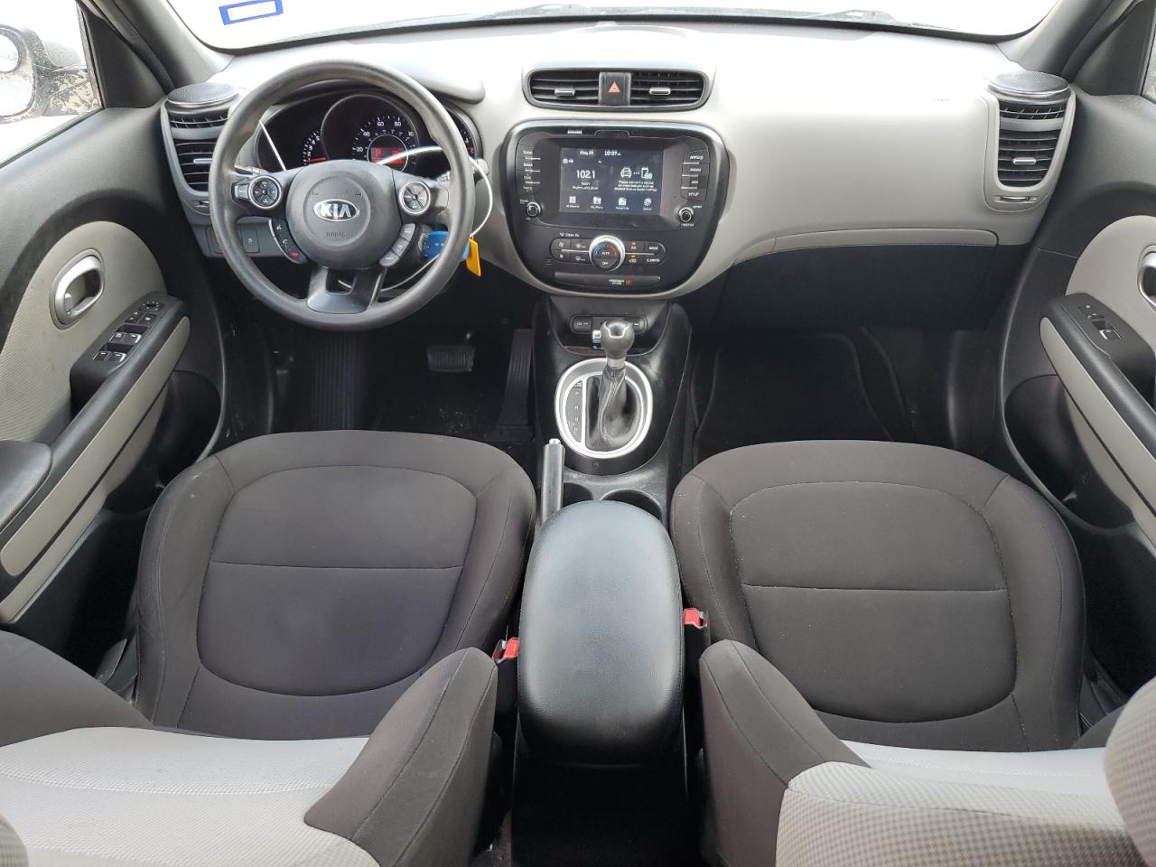 2018 Kia Soul VIN: KNDJN2A27J7587422 Lot: 56884634