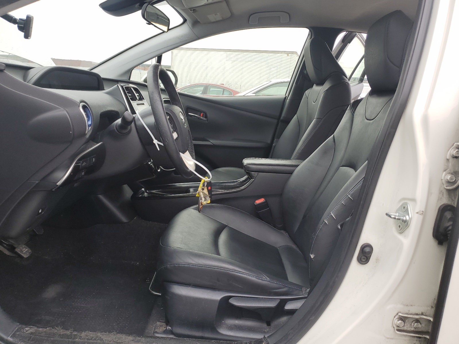 JTDKARFUXG3511308 2016 Toyota Prius