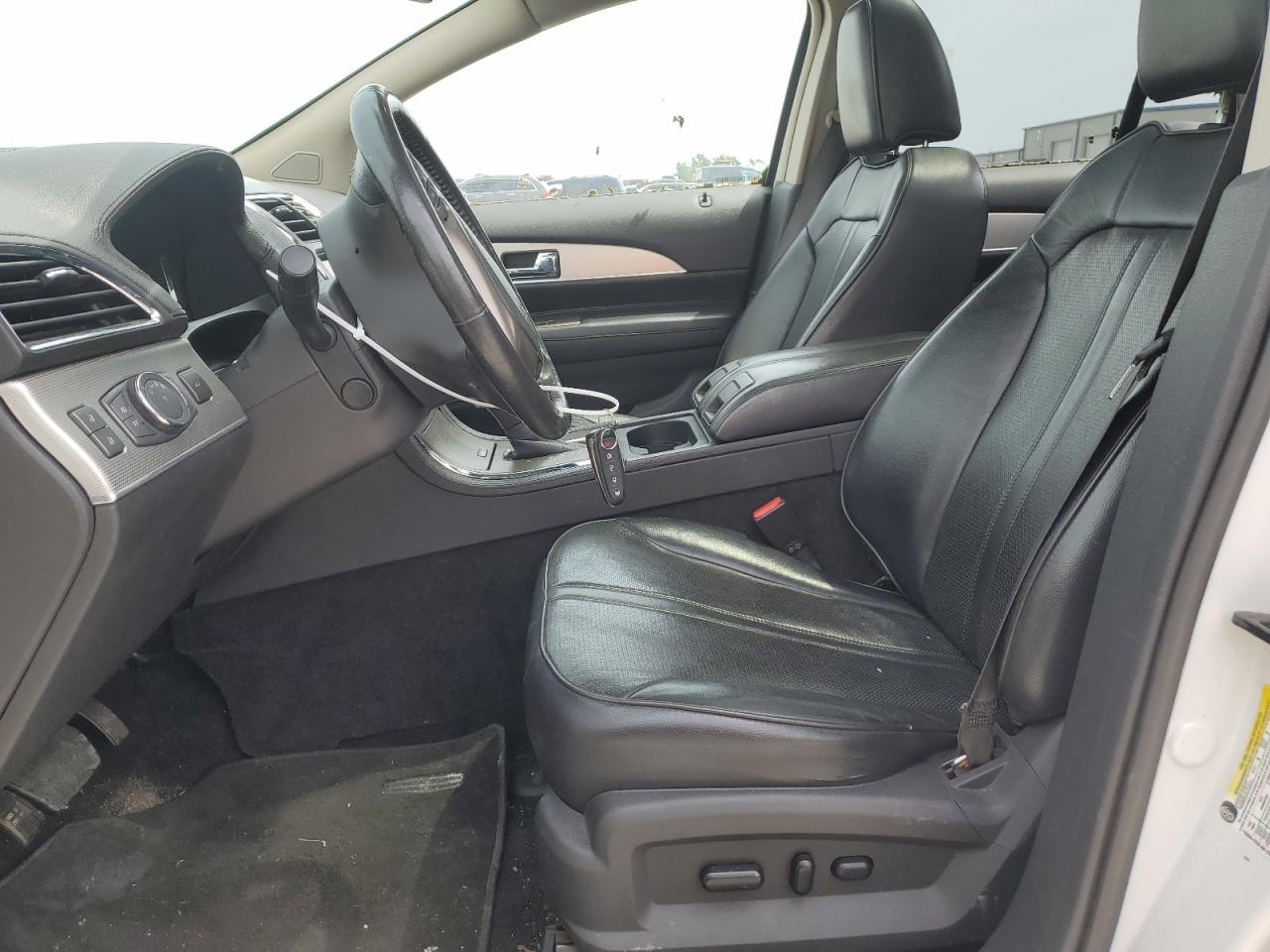 2011 Lincoln Mkx VIN: 2LMDJ8JK3BBJ02049 Lot: 54056195