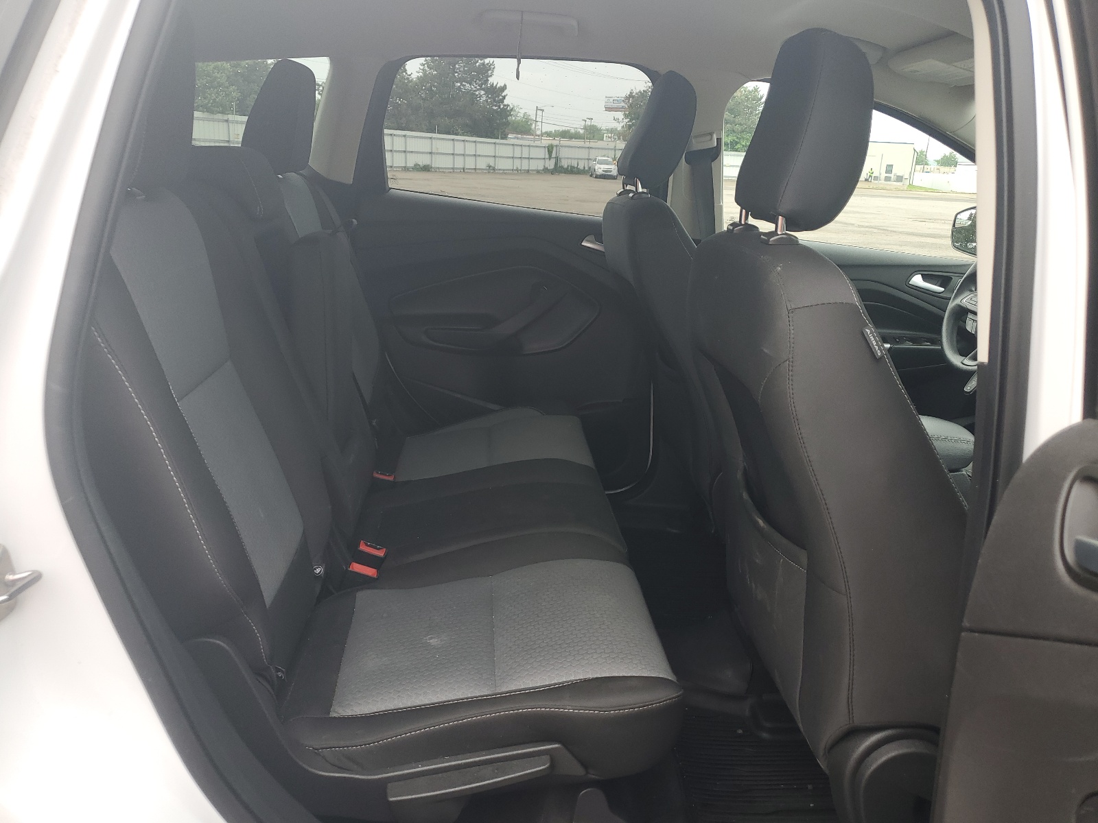 1FMCU9GD6KUB67338 2019 Ford Escape Se