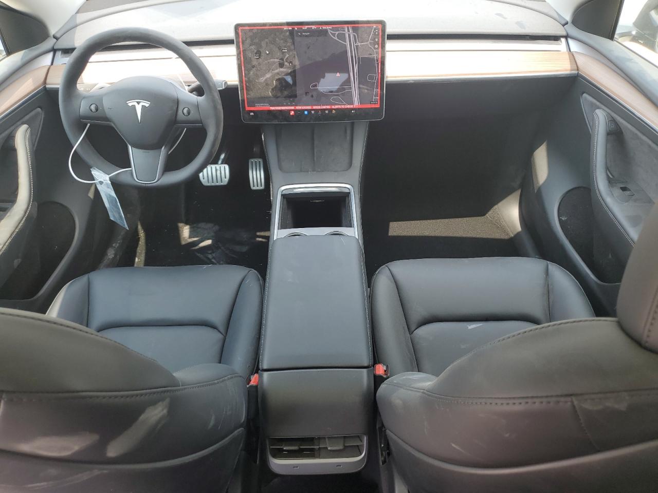 7SAYGDEF8RF037091 2024 Tesla Model Y