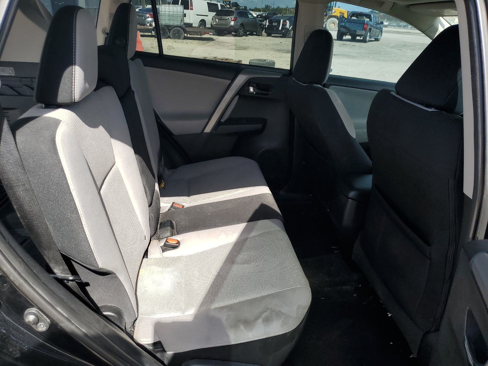 2T3WFREVXHW347859 2017 Toyota Rav4 Xle