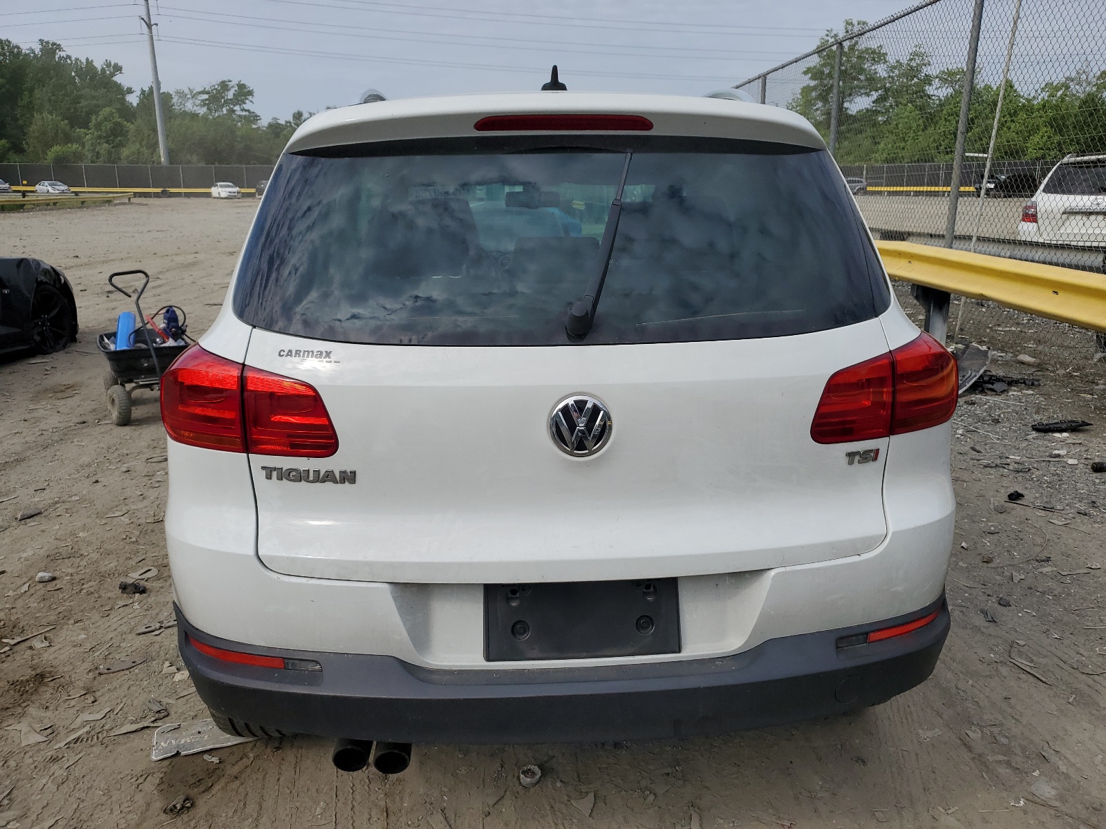 WVGRV7AX6HW504957 2017 Volkswagen Tiguan Wolfsburg