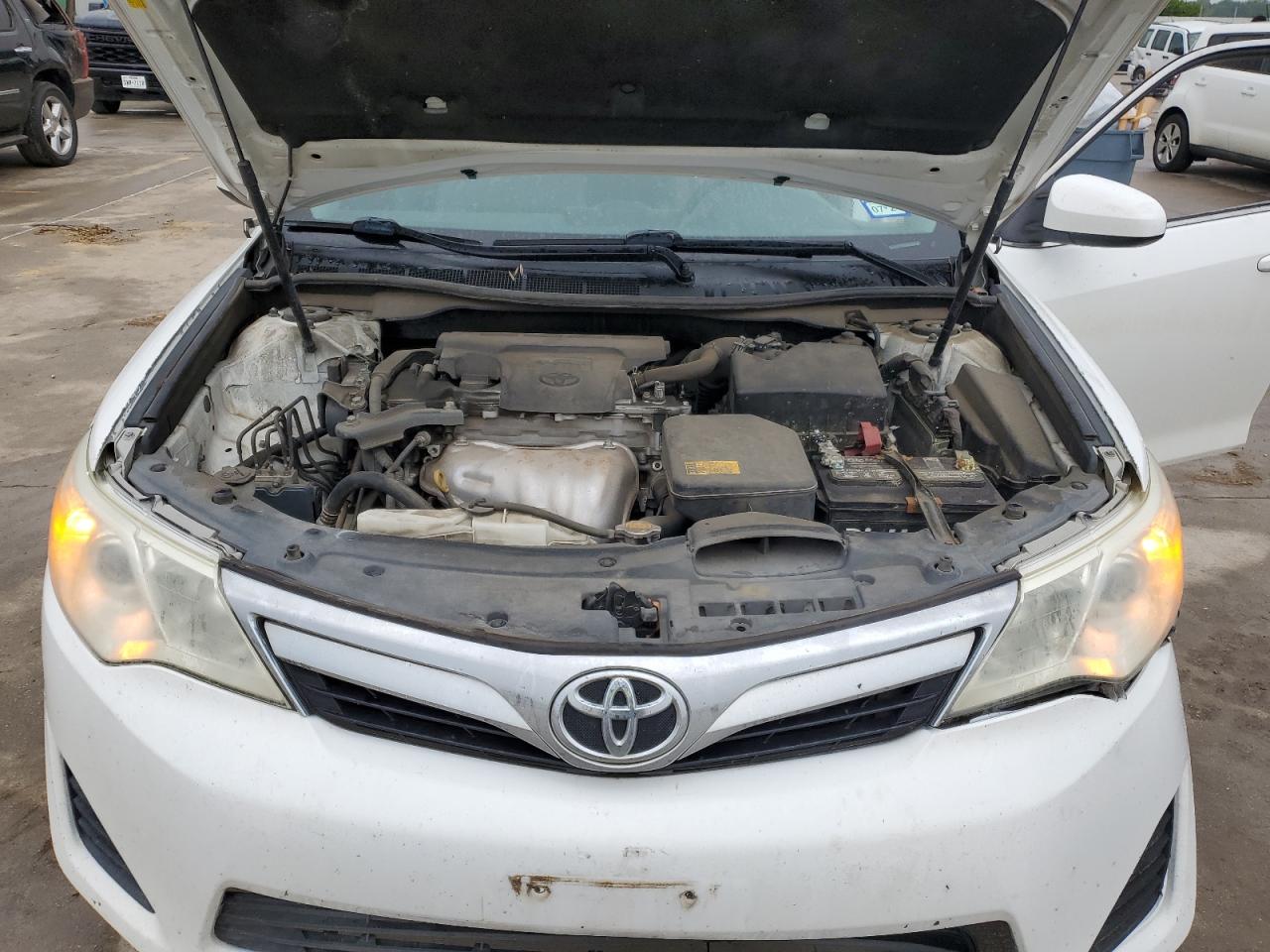 4T4BF1FK8ER403814 2014 Toyota Camry L