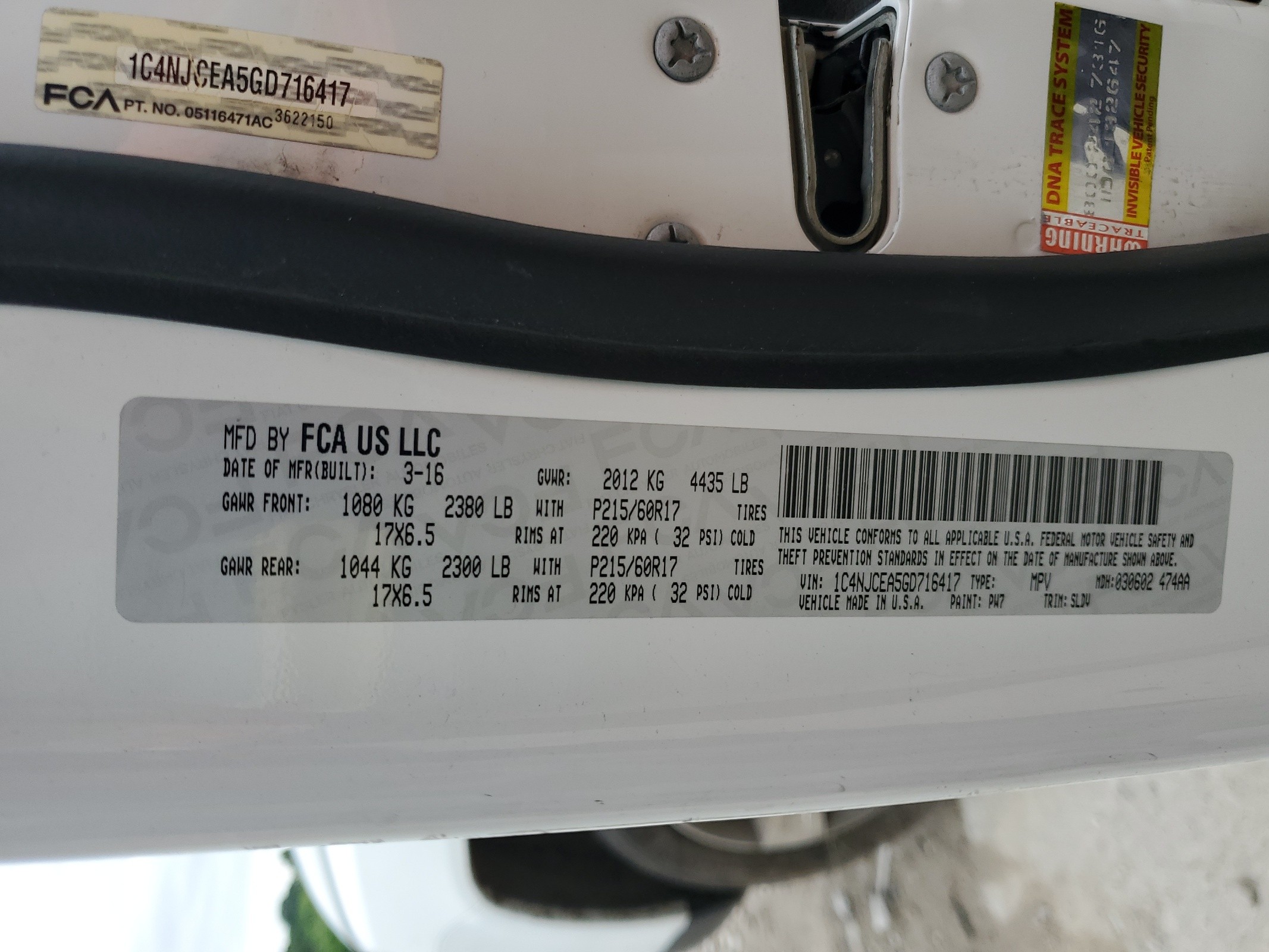 1C4NJCEA5GD716417 2016 Jeep Compass Latitude