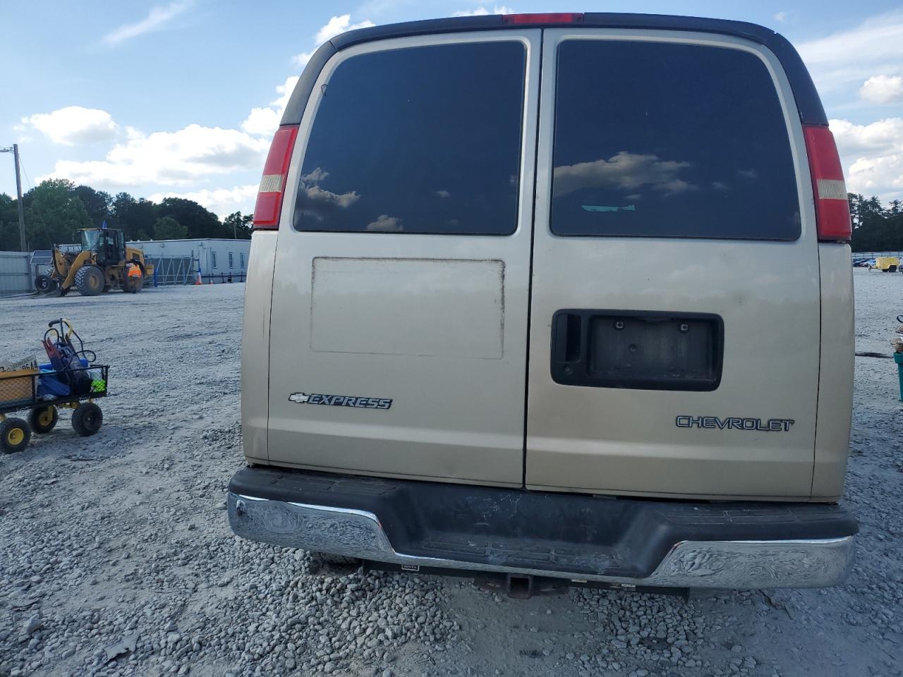 1GCGG25V261110559 2006 Chevrolet Express G2500