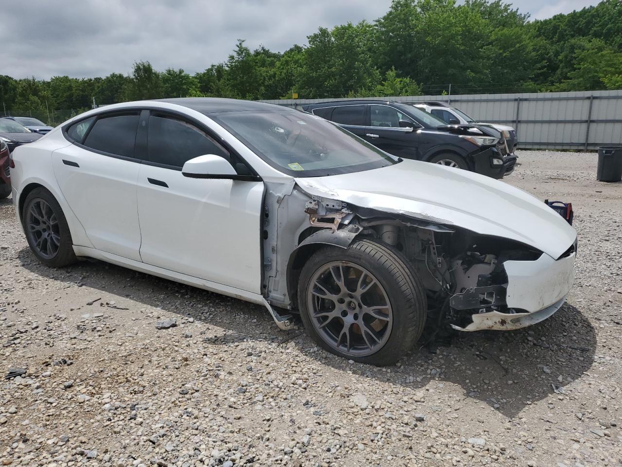 VIN 5YJSA1E55NF469657 2022 TESLA MODEL S no.4